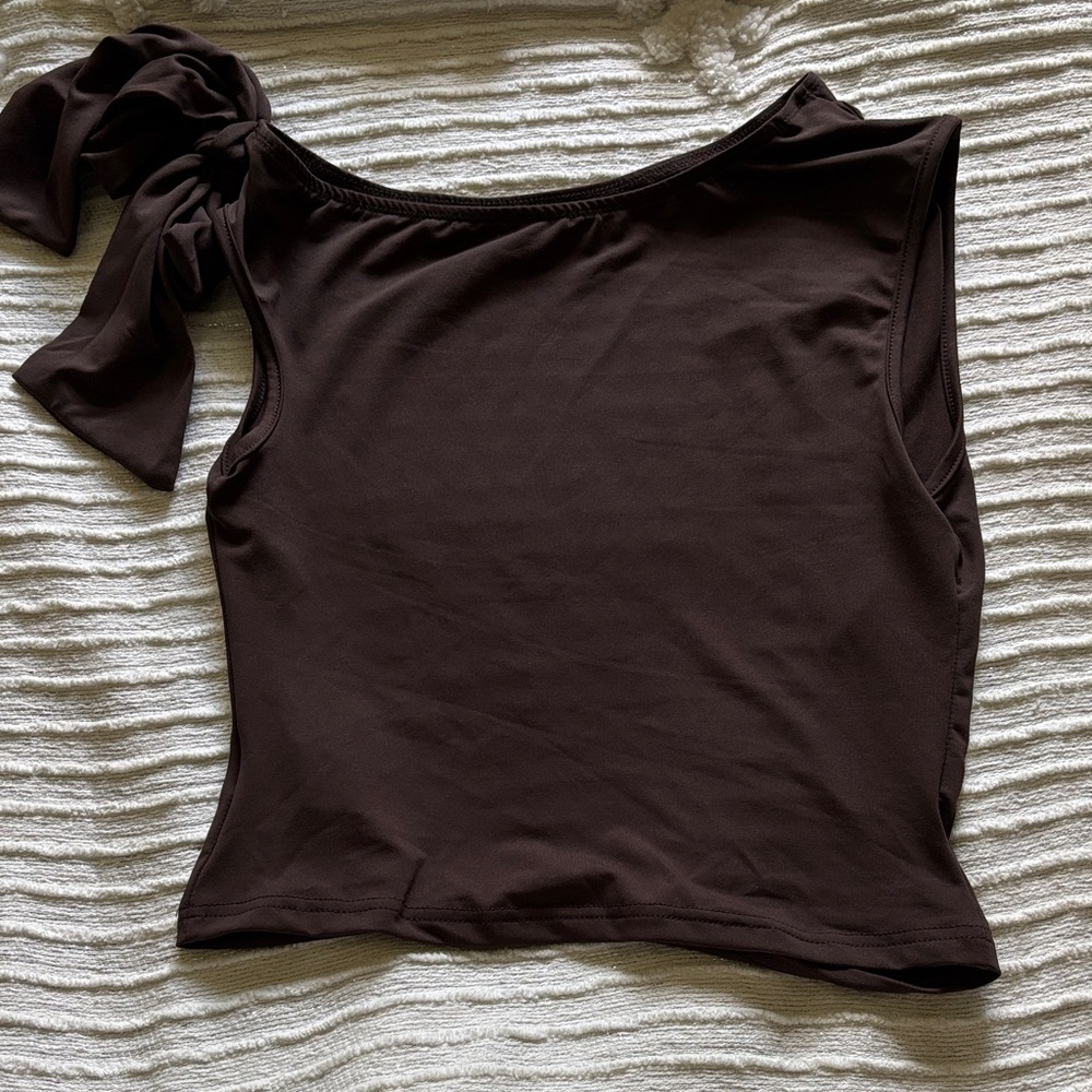 Elegant Brown Sleeveless Top